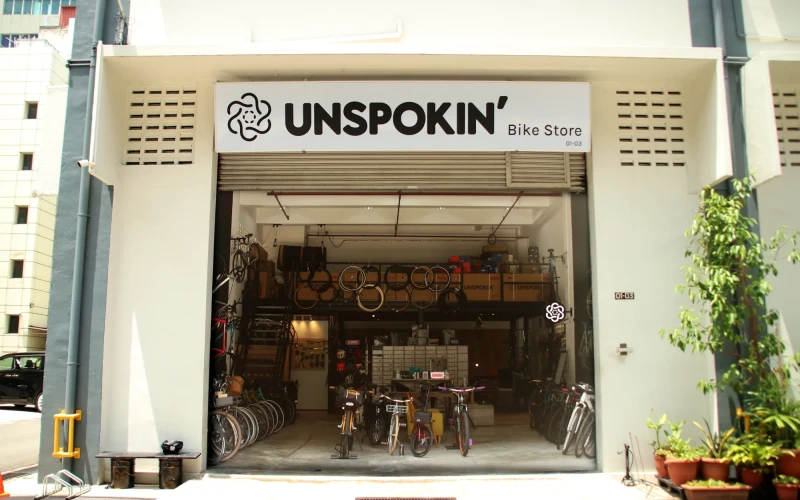 UNSPOKIN'